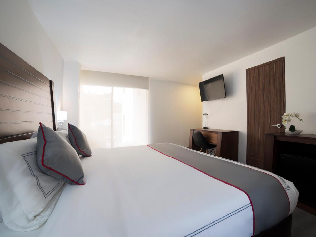 Suites Arboleda 215 Mexico City Exteriör bild