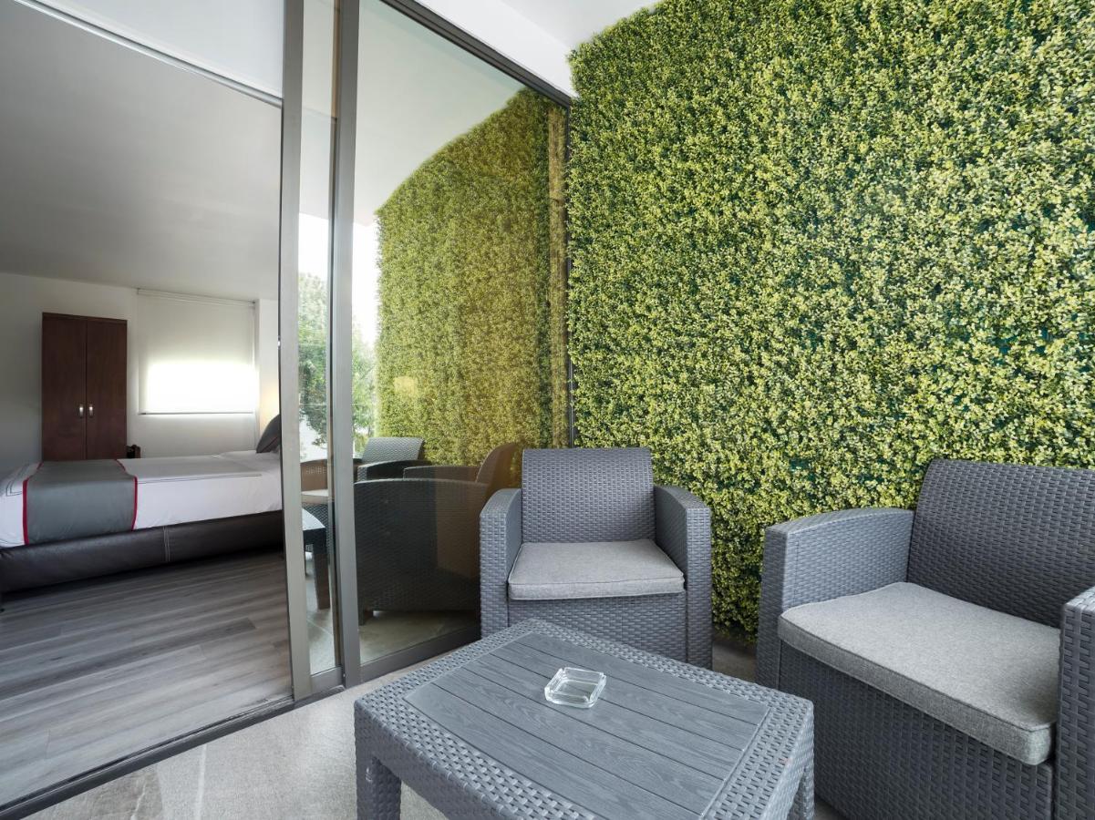 Suites Arboleda 215 Mexico City Exteriör bild